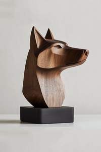 Grande sculpture décorative en bois pour espaces de jardin enduits pour l'extérieur et l'aménagement paysager à thème naturel - Product Image 2