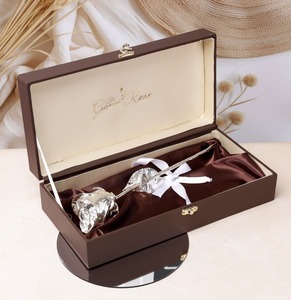 Decoración de rosas de plata hechas a mano para el Día del Padre y suministro a granel de flores y plantas decorativas para regalos y hogar - Product Image 1