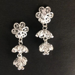 Pendientes de tuerca tradicionales de alta calidad superventas directos del proveedor indio con balanceo de brillo brillante 9 - Product Image 1