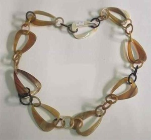 Colliers en corne naturelle sur mesure avec des cadeaux chrétiens en imitation de perles à la mode pour les bijouteries et les créateurs - Product Image 1