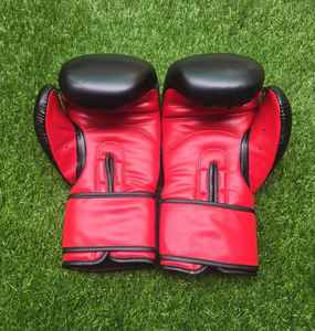 Gants de boxe personnalisés en cuir PU, vente en gros à bas prix, gants de boxe sur mesure - Product Image 1