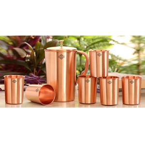 IndianArtVilla Pichet au design uni enduit de laque de cuivre pur avec 6 verres-Verres pour le stockage et le service - Product Image 3