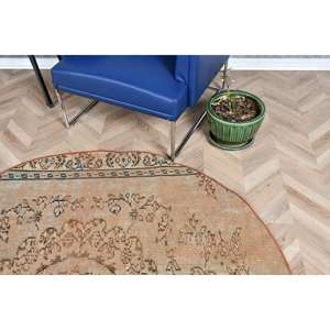 Alfombra Turca Vintage de 5.2x5.4 pies, Alfombra de Área, Alfombra con Estampado Animal Marrón - Product Image 5