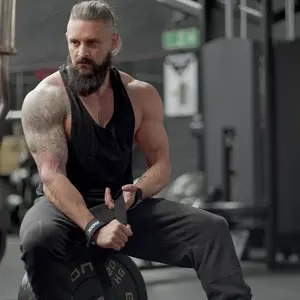 สายรัดข้อมือยกน้ำหนักออกกำลังกายสีดำสำหรับออกกำลังกายยกน้ำหนักกำหนดโลโก้ได้เอง - Product Image 2