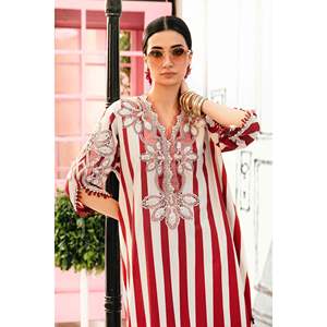 Maria.B Ensemble 3 pièces décontracté printemps/été : chemise brodée imprimée en tissu lawn, dupatta imprimée en mousseline et pantalon imprimé - BIC-2526 - Product Image 2