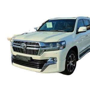 SUV 2022-2023 Sièges en cuir Toit ouvrant panoramique Transmission automatique Intérieur foncé neuf Moteur 6 cylindres turbo - Product Image 1