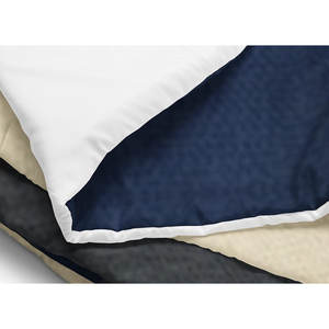 Couette Legacy Luxe Terracotta Indigo, design moderne et luxueux, en microfibre, coton et polyester, douce et confortable, pour la maison, disponible en tailles double, queen et king. - Product Image 3