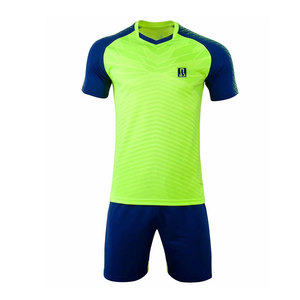 Uniforme de Fútbol de Alto Rendimiento, Tejido Ligero y Transpirable Diseñado para Entrenamientos Intensos y Juego en Equipo - Product Image 1