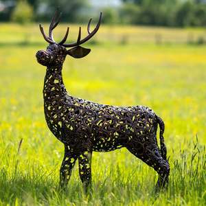 Sculpture d'animal en fer cher de haute qualité avec des détails artistiques vintage conçus pour améliorer les paramètres de jardin extérieur à thème rustique - Product Image 6