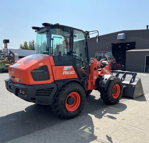 Chargeuse sur pneus Kubota R630 2019 avec précision et confort de puissance-Pompe à moteur et composants de noyau de cylindre hydraulique Parker - Product Image 1