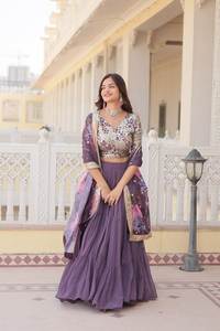 Suministro al por Mayor de Lehenga Choli de Georgette Bordado Multicolor Indio y Pakistaní con Borde de Encaje para Bodas Elegantes - Product Image 4