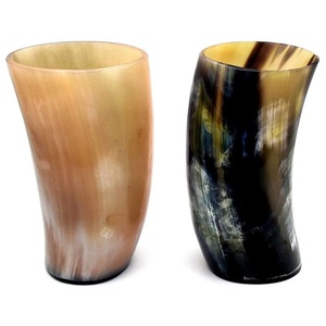 Copa Vikinga Hecha a Mano con Diseños de Animales y Religiosos, Cuerno Natural con Acabado Pulido - Product Image 6