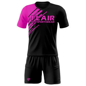 Kits de football rétro conçus sur mesure Uniformes de maillot de football pour enfants de haute qualité pour hommes - Product Image 6