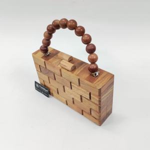Pochette en bois de créateur pour boutiques haut de gamme faites à la main par Tradebyd - Product Image 3
