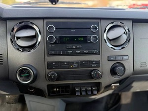 Camión Tractor de Servicio Mediano Premium de 10 Ruedas, Camión Remolcador 6x4 Diésel con Grúa, Vehículo Comercial para Logística y Transporte de Mercancías - Product Image 5