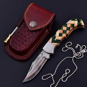 มีดพับดามัสกัสทองแดงแบบทำเองอย่างหรูหรา ด้ามไม้ ODM ปรับแต่งได้ ใบมีดตรงอเนกประสงค์ ของขวัญวันครบรอบสำหรับเพื่อนเจ้าบ่าว - Product Image 1