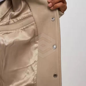 Chaqueta Letterman elegante para hombre de gran calidad, diseño único con cuello levantado, accesorio de alta moda - Product Image 4