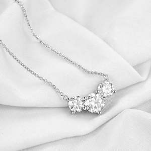 Corazón flechas corte Moissanite colgante gargantilla collar 14K oro calidad plata colgante collar para mujer - Product Image 2