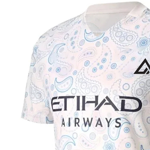 เสื้อฟุตบอลลายเพสลีย์สำหรับทุกเพศ เสื้อฟุตบอลระบายอากาศได้ดี พิมพ์ลาย โพลีเอสเตอร์ 100% คอวี ปรับแต่งชื่อทีมได้โดย Ako - Product Image 2