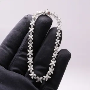 Brazalete de Tenis Unisex con Corte Marquesa y Diamantes Moissanite, Moderno, para Fiestas y Bodas, Plata de Ley 925 - Product Image 1
