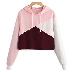 Haut court de yoga personnalisé 100 % coton pour femme, sweat à capuche brodé à manches longues avec badge décoratif sur le devant, collection automne-hiver - Product Image 1