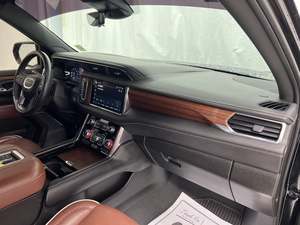 GMC Yukon XL Ultimate 4WD Negro, Usado, Élite, 2023 - Product Image 4