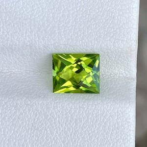 หินเพอริดอตแบบเหลี่ยมเพชรพลอยธรรมชาติ100% เจ้าหญิงเจียระไนแบบหลวม - Product Image 3