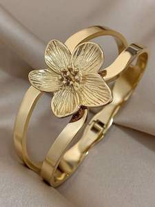 Brazalete de Metal Pulido con Superficie Lisa que Realza el Brillo, la Comodidad y la Apariencia Elegante de la Muñeca para Uso Diario - Product Image 2