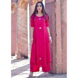 Caftán Corto Estilo Bohemio Indio Hecho a Mano en Rayón Rosa, Transpirable y Resistente al Viento, con Diseño de Borlas para Mujer - Product Image 4