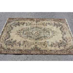 3.9x6.3 ft Vintage Turkish Rug, Area Rug, <b>Brown</b> Polka dot Rug - Product Image 3