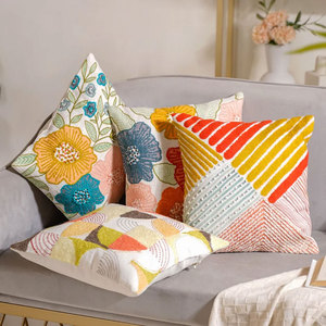 Funda de Cojín Decorativa de Algodón Puro de Estilo Moderno con Acabado Premium para Uso en el Hogar y la Oficina - Product Image 1