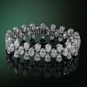 Pulseras de diamantes de laboratorio y oro blanco hechas a mano de lujo, accesorios clásicos de moda para mujer, alta joyería de oro sólido de 18K OEM - Product Image 4