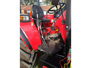 TRACTOR CARGADOR MAHINDRA 1626 DE ALTO RENDIMIENTO, 25.9HP, 4X4, MOTOR DIÉSEL DE 3 CILINDROS, TRANSMISIÓN HIDROSTÁTICA DE 3 RANGOS, EN VENTA - Product Image 5