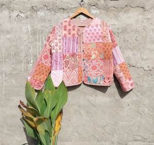 Chaquetas de retales hechas a mano, chaqueta de invierno de algodón indio, chaqueta acolchada corta Unisex de estilo bohemio - Product Image 6