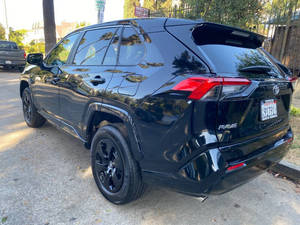 Toyota RAV4 LE 2023 Usado en Excelentes Condiciones - Product Image 2