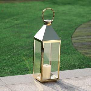 Bougeoir de lanterne en fer métallique de qualité supérieure fait à la main avec un look vintage en détresse pour un attrait décoratif intemporel - Product Image 1