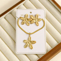 Ensemble collier et boucles d'oreilles pour femmes en acier inoxydable plaqué or, pendentif ovale, fleur, papillon, irrégulier, circulaire, pour cadeaux