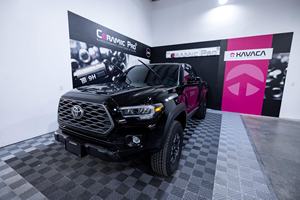 สภาพดีมาก สะอาดหมดจด ปี 2023 สำหรับโตโยต้า ทาโคมา - Product Image 3