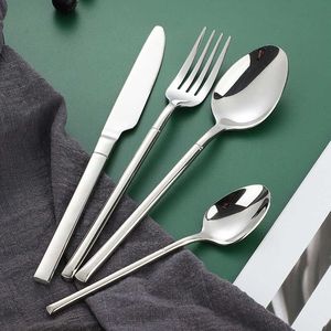 Elegante juego de cubiertos de metal adecuado para la decoración de cocinas modernas que proporciona una comodidad excepcional durante el uso. - Product Image 4