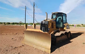 2013รถตักดิน D6K2 XL มือสองรถดันดินบูลเกรดสูงเครื่องจักรก่อสร้างหนักส่วนประกอบหลักเครื่องยนต์และมอเตอร์ - Product Image 2