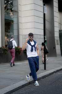 ชุดวอร์มผ้าฝ้ายขนแกะมีฮู้ดสำหรับผู้ชายชุดวิ่งชุดวอร์มผ้าฝ้ายขนแกะมีฮู้ดสองชิ้นแบบ450GSM เข้มชุดปักลายสีน้ำตาลเข้ม - Product Image 3