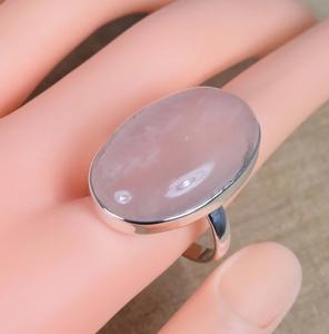 925 Plata de ley Diseñador clásico Corte ovalado Rosa Cuarzo Boda Compromiso Aniversario Anillo Enero Birthstone - Product Image 4