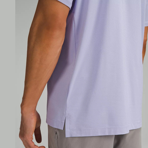 Polo sportif violet pour homme, tissu piqué fin, respirant, évacuant l'humidité, bouton caché - Product Image 4