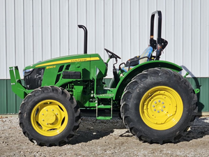Tracteur agricole utilitaire John Deere 5060E 60HP 4WD 2026 avec chargeur frontal à vendre - Product Image 3