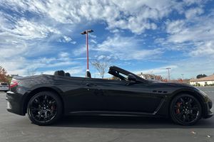 MASERATI GRANTURISMO MC CONVERTIBLE 2013 USADO, VOLANTE A LA IZQUIERDA/DERECHA - Product Image 2