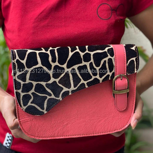 Bolso de hombro de cuero para mujer, bandolera de cuero de Color rechoncho con estampado Animal - Product Image 1