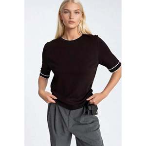Biye Detay Blusa de Punto con Cuello Redondo - Negro - Negro - Product Image 2