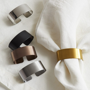 แหวนรองผ้าเช็ดปากแฟนซีฐานโลหะสีดำของตกแต่งบ้านปาร์ตี้อุปกรณ์บนโต๊ะอาหารประดับโต๊ะผ้าเช็ดปากดีไซน์แตกต่างกันโลโก้แบบเฉพาะตัว - Product Image 1