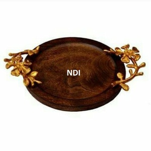 Plateau de service de vaisselle fait à la main pour la décoration de table et le service de nourriture de petit-déjeuner dans la cuisine en vente! - Product Image 3