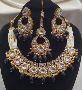 Ensemble de collier de mariée en acier inoxydable lourd avec cristaux et perles en strass pour les mariées indiennes pakistanaises Bijoux faits à la main de luxe - Product Image 6